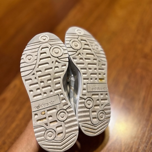 Adidas sports sneakers - Picture 6 of 7